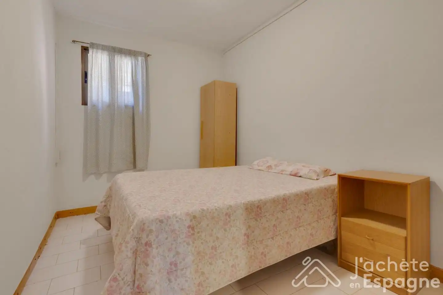 Dormitori de Casa adosada en venda en Paterna amb Aire condicionat, Calefacció i Terrassa