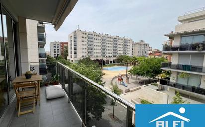Exterior view of Flat for sale in Sabadell  with Air Conditioner, Heating and Parquet flooring