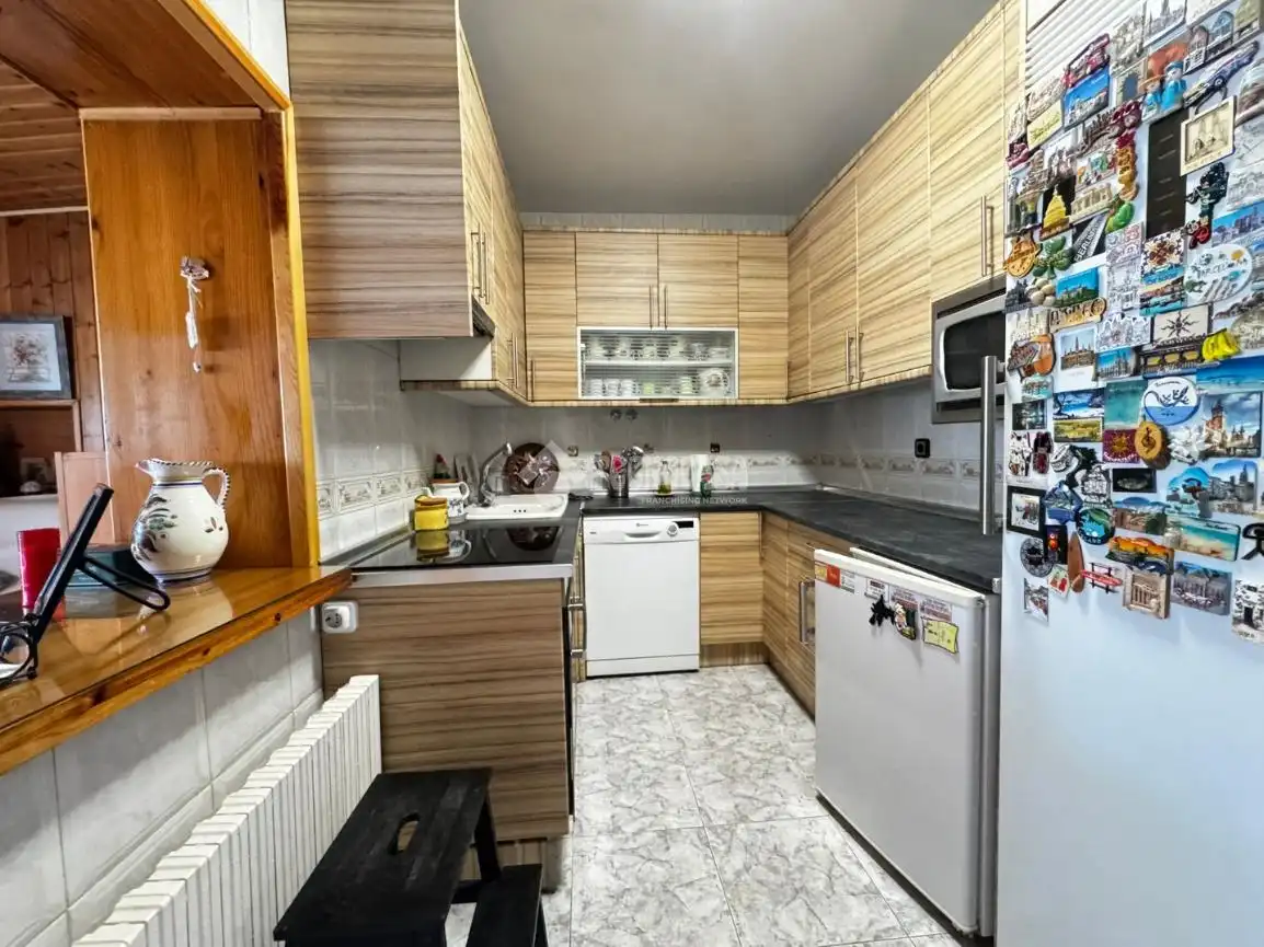 Cocina de Casa adosada en venta en Pedrezuela con Aire acondicionado, Calefacción y Jardín privado
