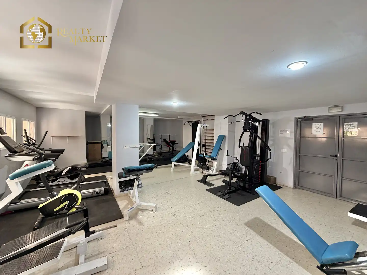 Flat for sale in Valencia  with Private garden, Furnished and Washing machine
