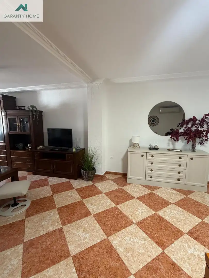 Sala d'estar de Pis de lloguer en Málaga amb Aire condicionat i Moblat
