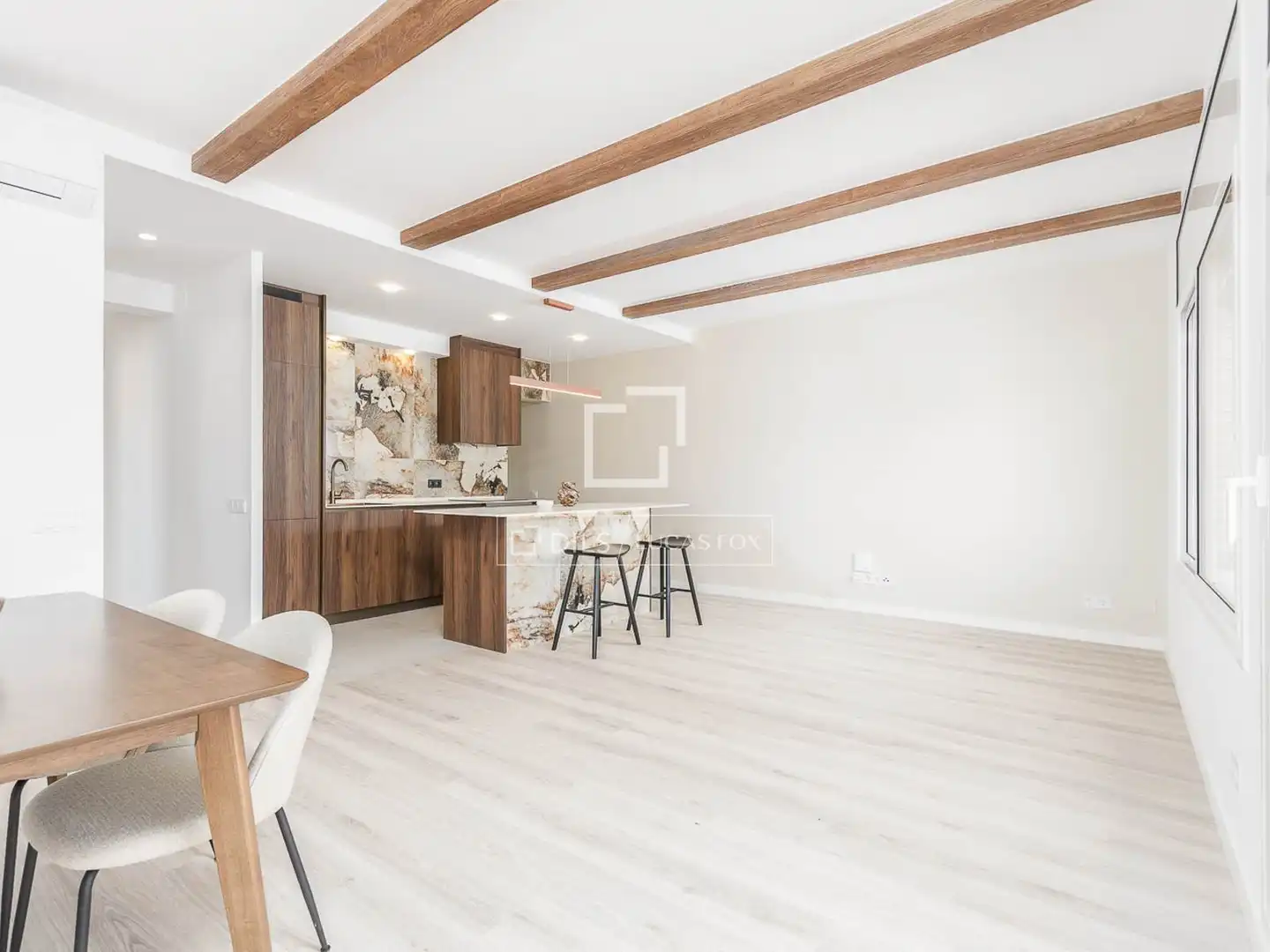 Kitchen of Attic for sale in Barcelona  with Air Conditioner, Terrace and Balcony