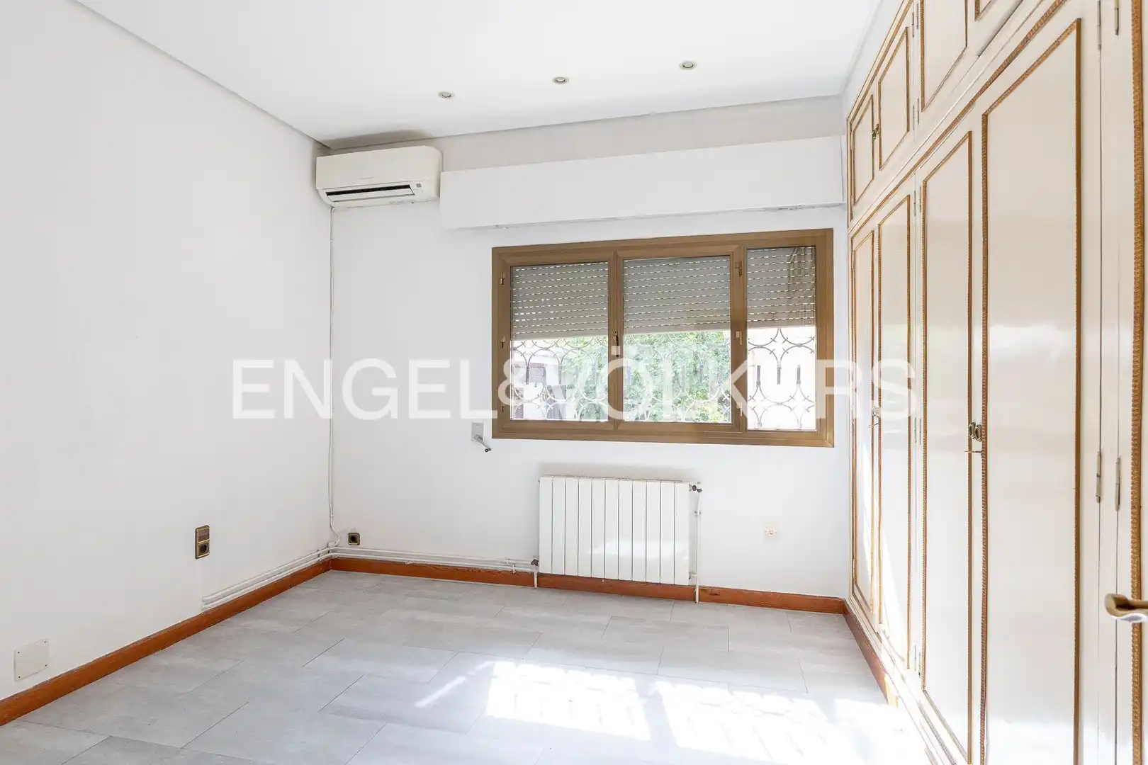 Comedor de Casa o chalet en venta en Madrid con Aire acondicionado, Calefacción y Jardín privado