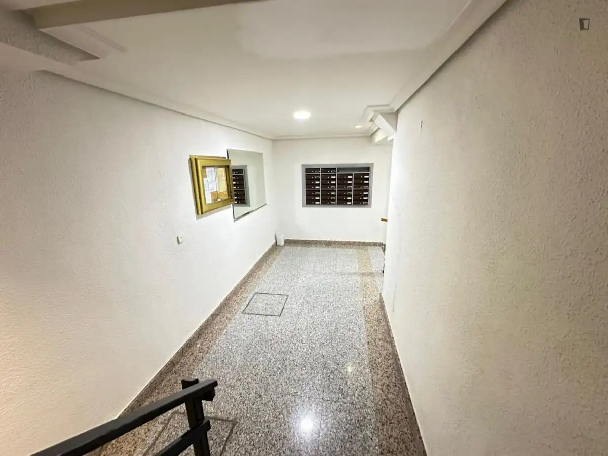 Room in Los Rosales