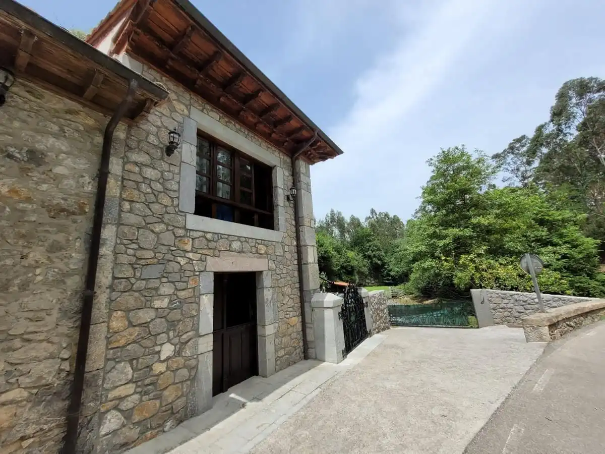 Casa amb jardí en venda a Pría - Nueva-Hontoria - Naves, imagen 5