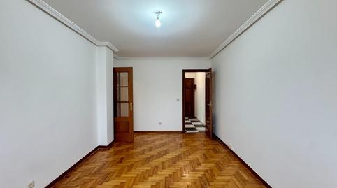 Foto 5 de Pis en venda a  Tui-coia, As Travesas - Balaídos, Vigo