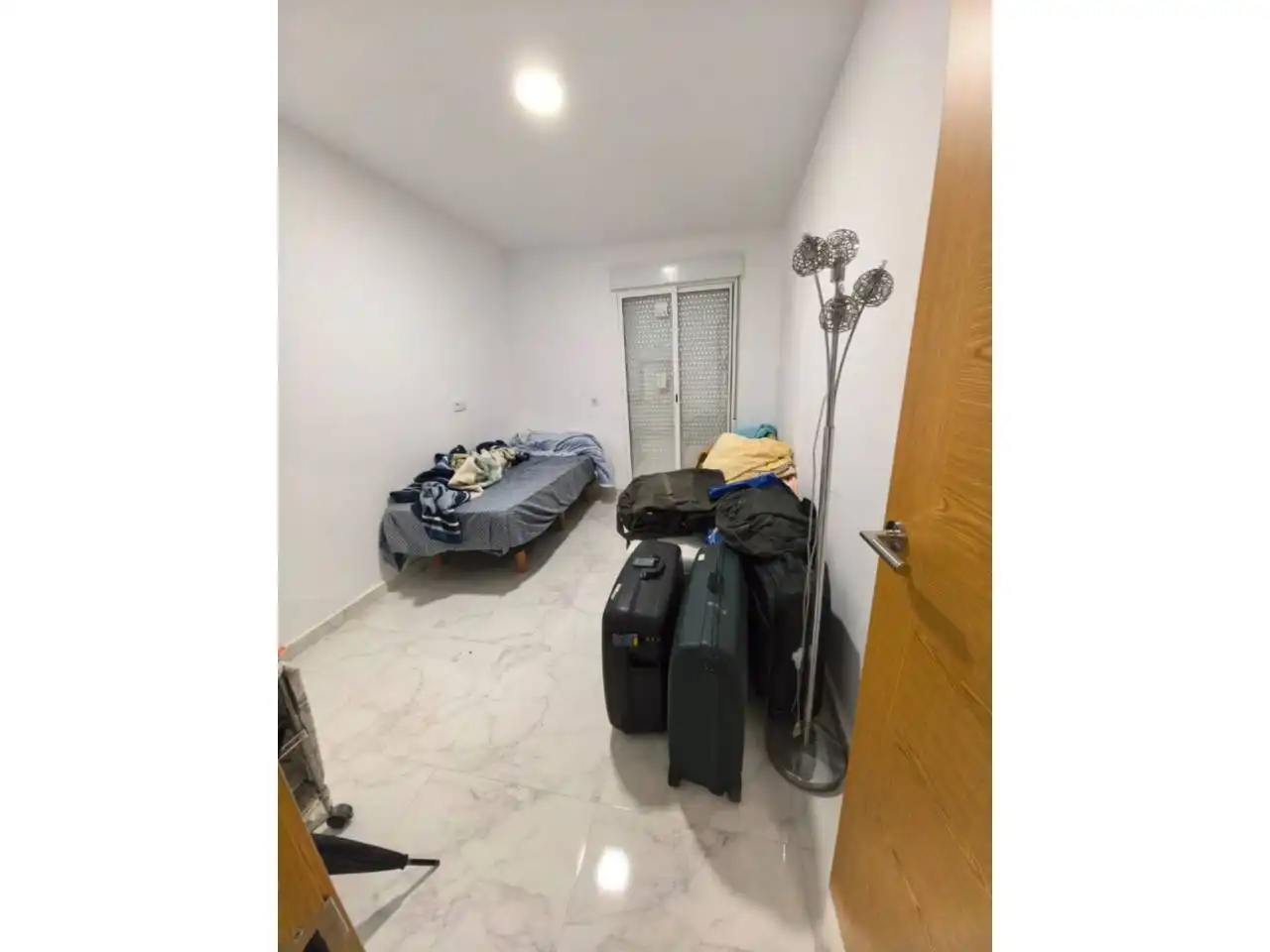 Habitación de Casa adosada en venta en Ador con Calefacción, Terraza y Amueblado
