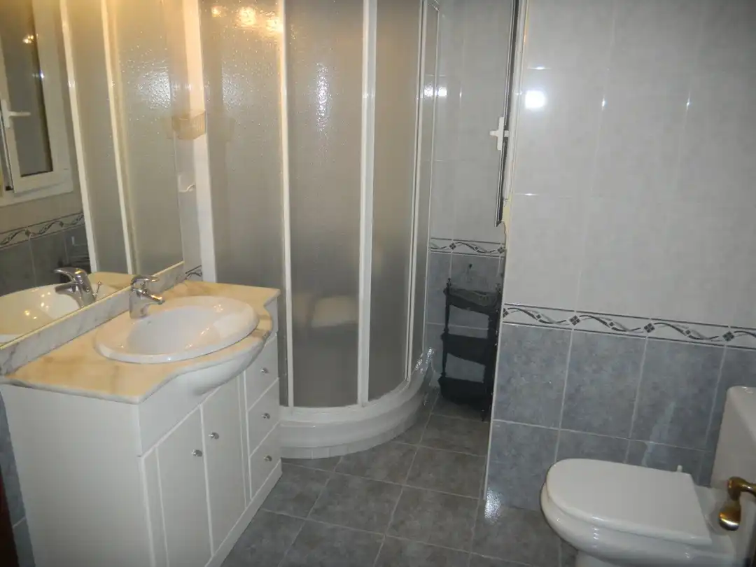 Badezimmer von Wohnung zur Miete in Tarragona mit Heizung, Möbliert und Ofen