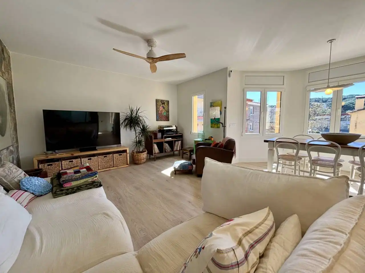 Sala de estar de Piso de alquiler en Sant Feliu de Guíxols con Terraza y Amueblado