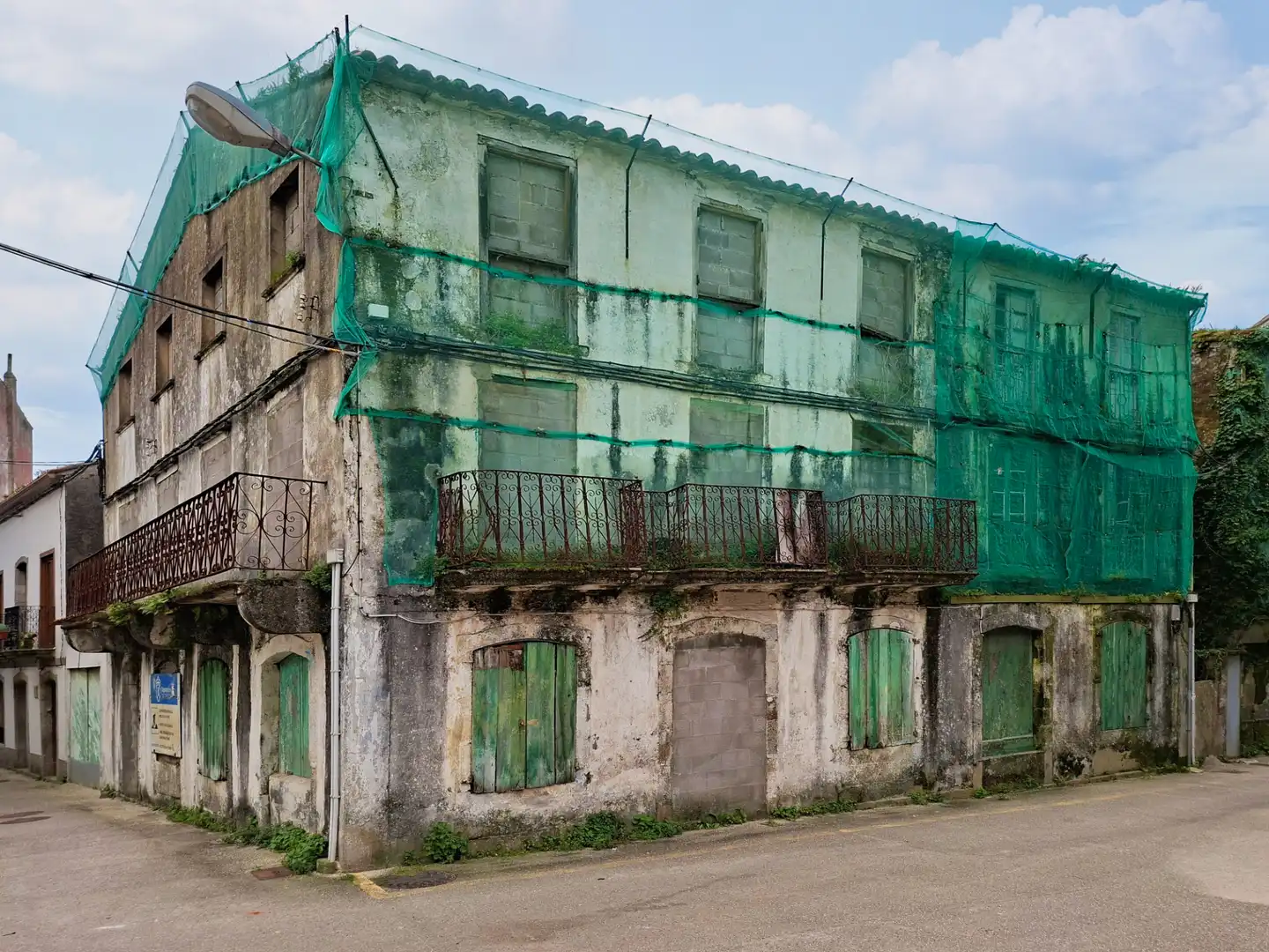 Vista exterior de Casa adosada en venda en Mugardos