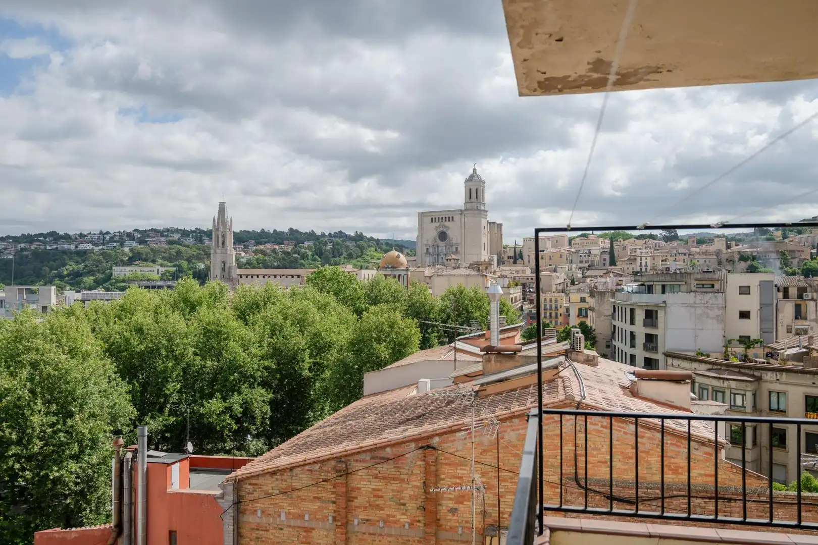 Terrassa de Apartament de lloguer en Girona amb Calefacció, Parquet i Terrassa