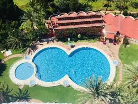 Piscina de Estudi en venda en Marbella amb Piscina comunitària