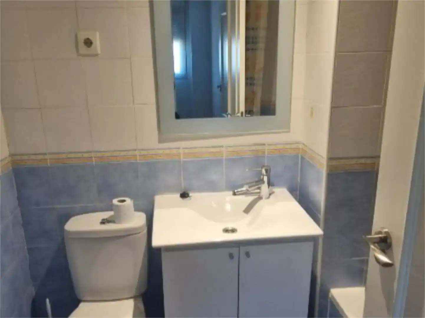 Badezimmer von Wohnung zur Miete in  Madrid Capital mit Schwimmbad