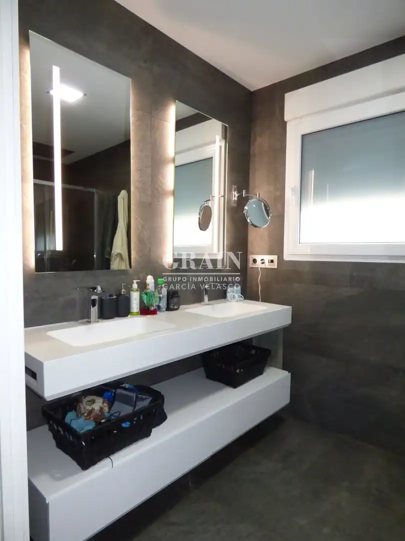 Bathroom of Houses for sale in Albacete  with Heating, Terrace and Storage room