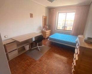 Bedroom of Flat for sale in Salamanca Capital  with Heating, Parquet flooring and Furnished