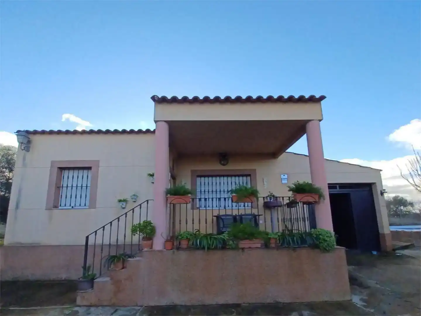 Vista exterior de Casa o chalet en venta en Almendralejo, Badajoz