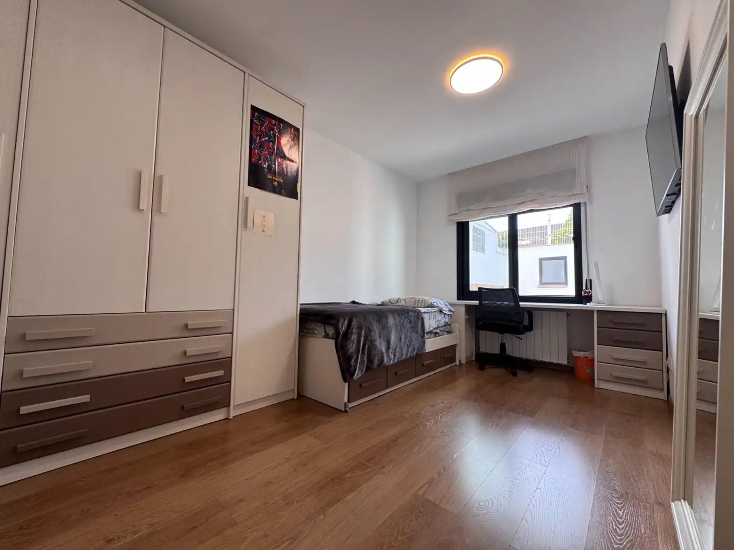 Habitación de Casa adosada en venta en Blanes con Aire acondicionado, Calefacción y Jardín privado