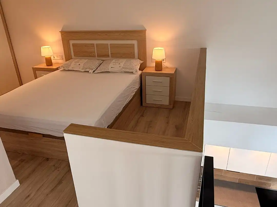 Schlafzimmer von Loft zur Miete in Paterna mit Klimaanlage, Parkett und Möbliert