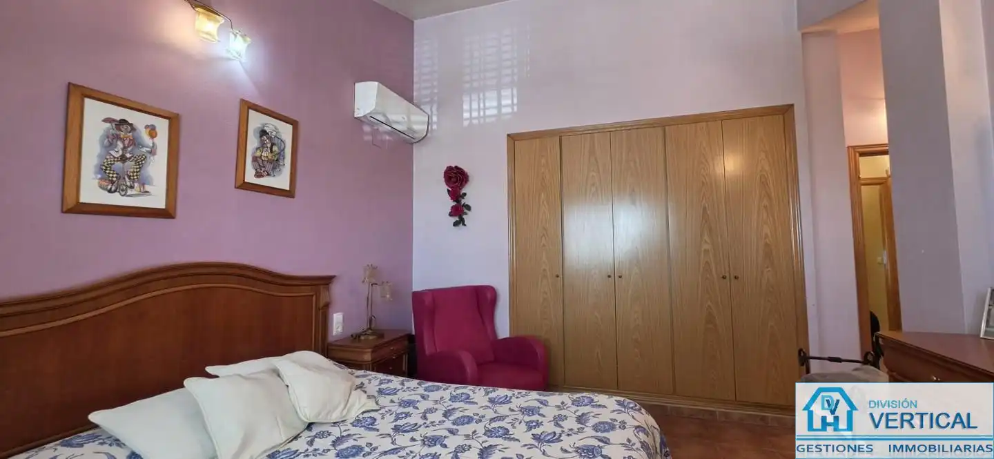 Habitación de Casa o chalet en venta en Náquera con Aire acondicionado, Terraza y Piscina