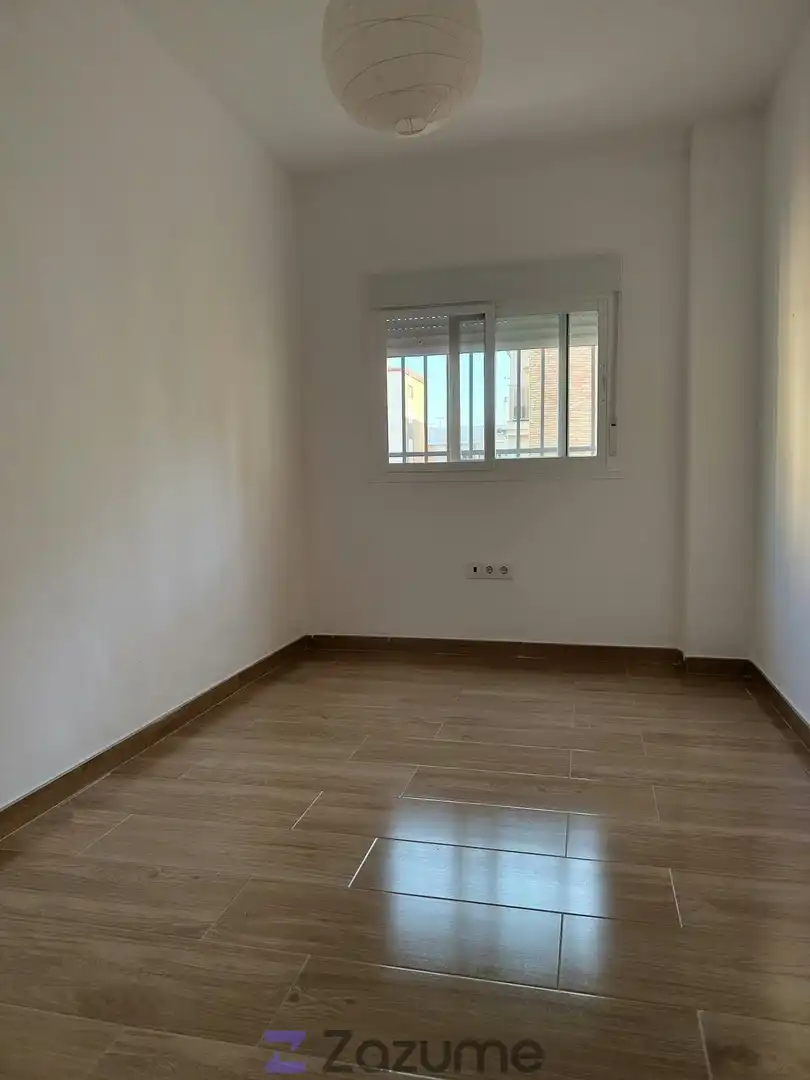 Bedroom of Flat for rent in Camas  with Terrace, Oven and Washing machine