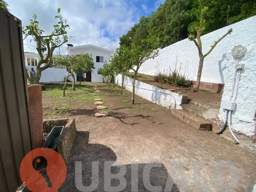 Vista exterior de Casa o xalet en venda en San Cristóbal de la Laguna amb Jardí privat, Terrassa i Traster