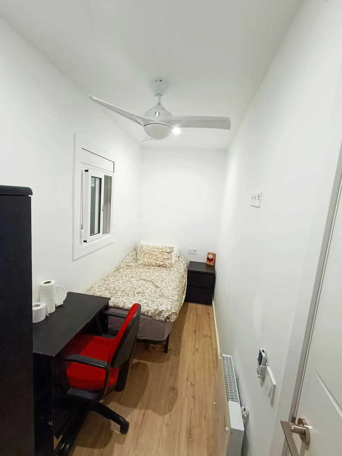 Flat to share in N/A, Collblanc