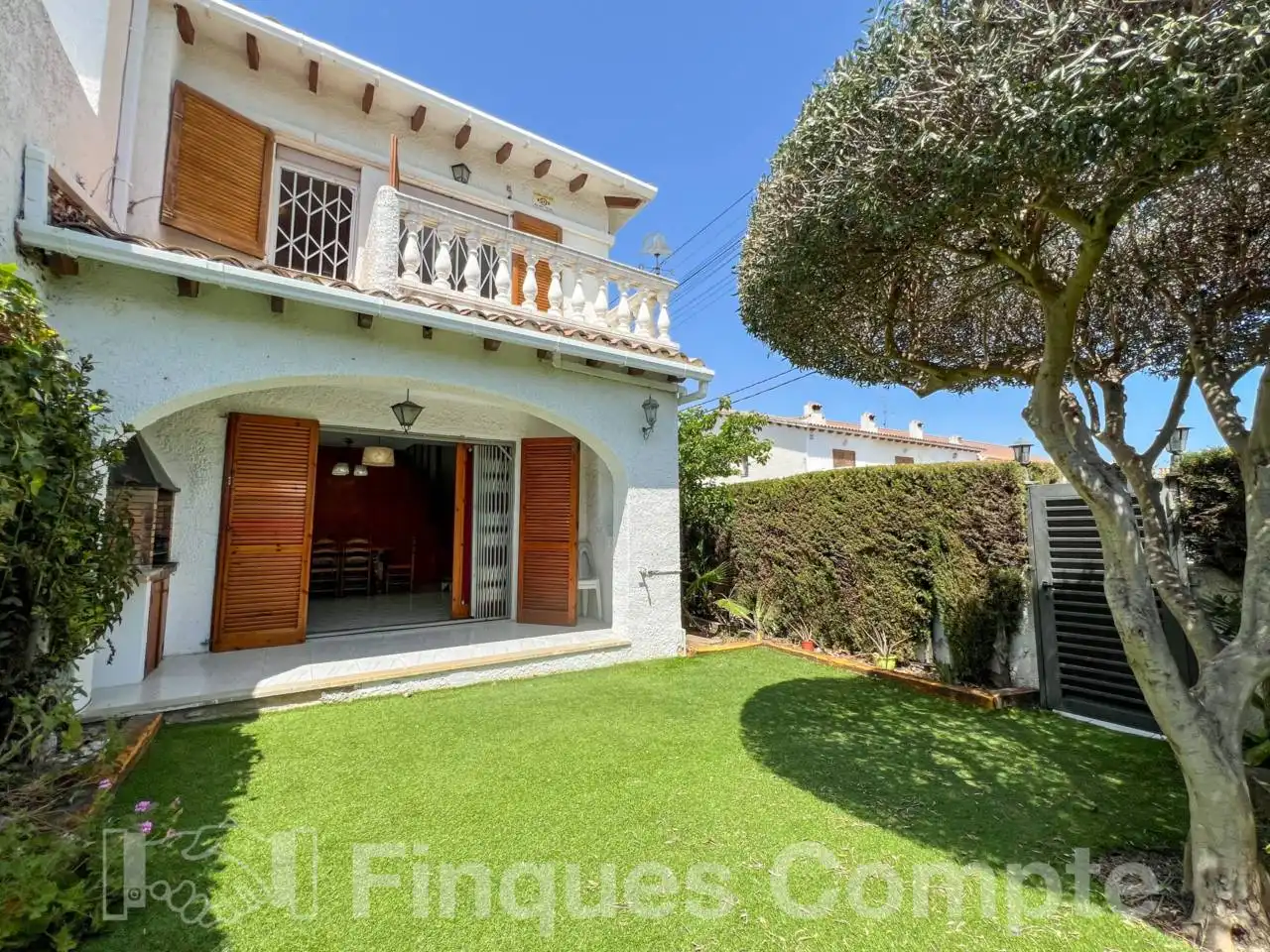 Exterior view of Detached homes for sale in Roda de Berà  with Air Conditioner, Heating and Private garden