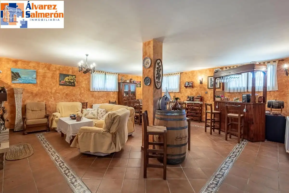 Houses for sale in Albolote  with Air Conditioner, Heating and Private garden