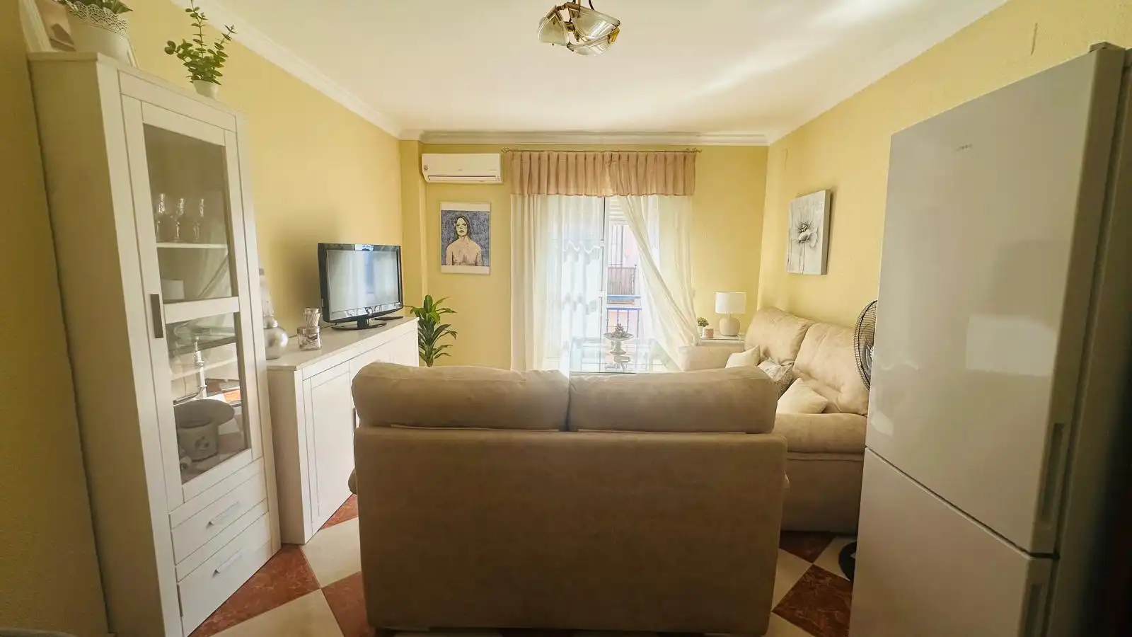 Sala d'estar de Pis en venda en Isla Cristina amb Aire condicionat, Calefacció i Moblat