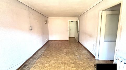 Foto 2 de Piso en venta en Calle Santa Cruz de Retamar, Palomeras Sureste, Madrid Capital