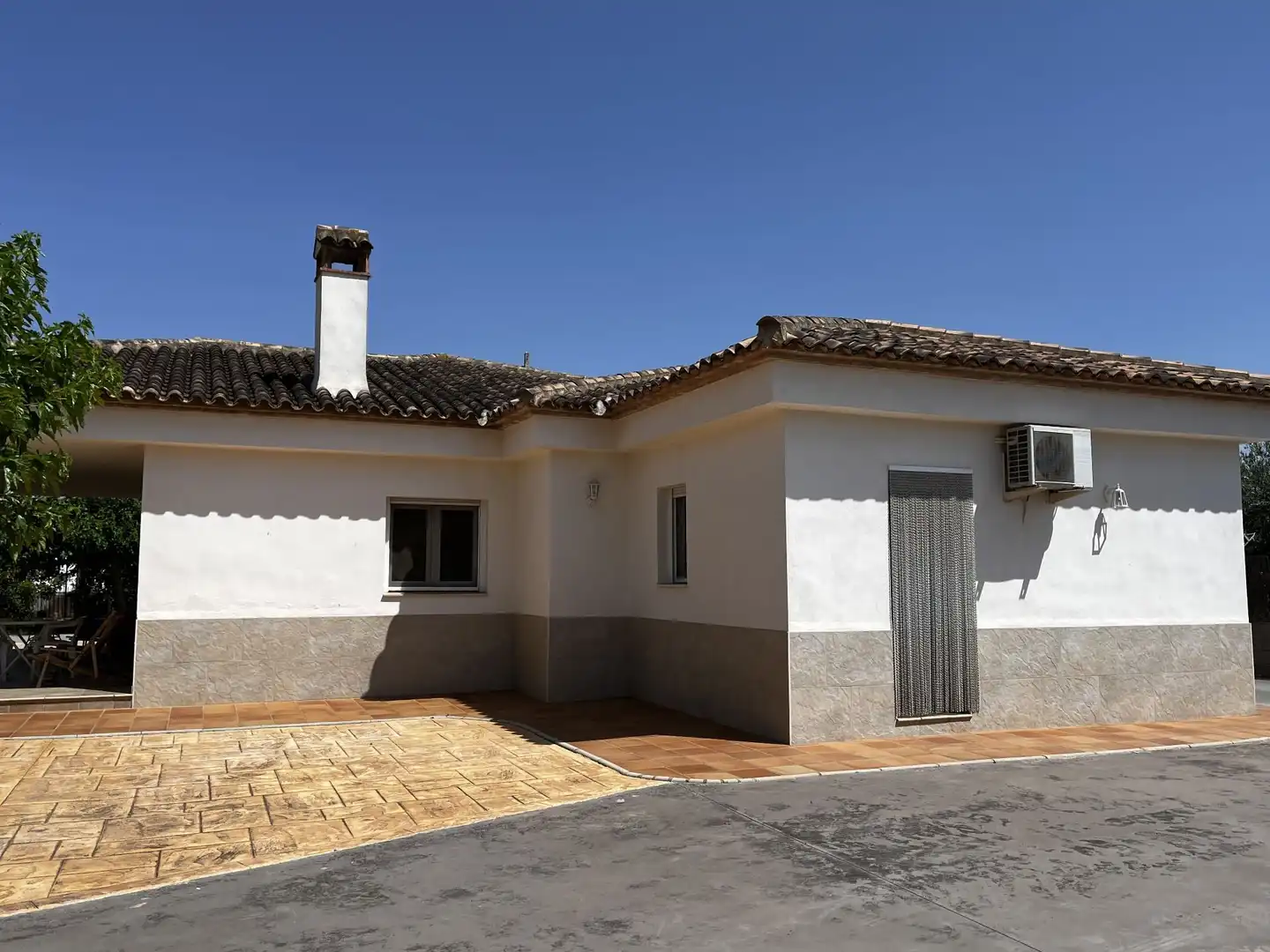 Vista exterior de Casa o xalet en venda en Ontinyent amb Aire condicionat, Calefacció i Jardí privat