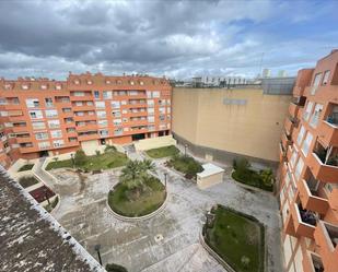 Vista exterior de Pis en venda en Linares
