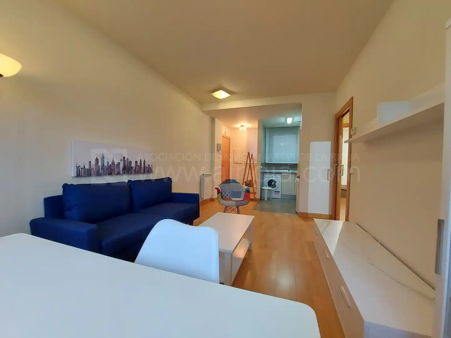 Living room of Flat for rent in  Logroño  with Heating, Parquet flooring and Furnished