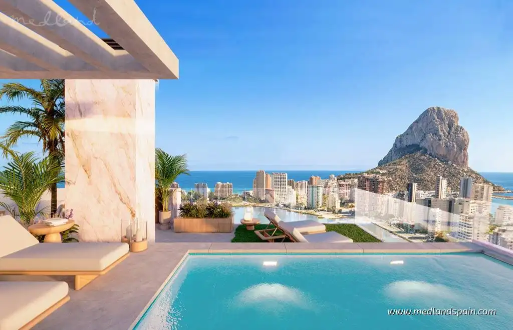 Apartamento con piscina en venta en Marisol Park - Ortembach - Los Almendros