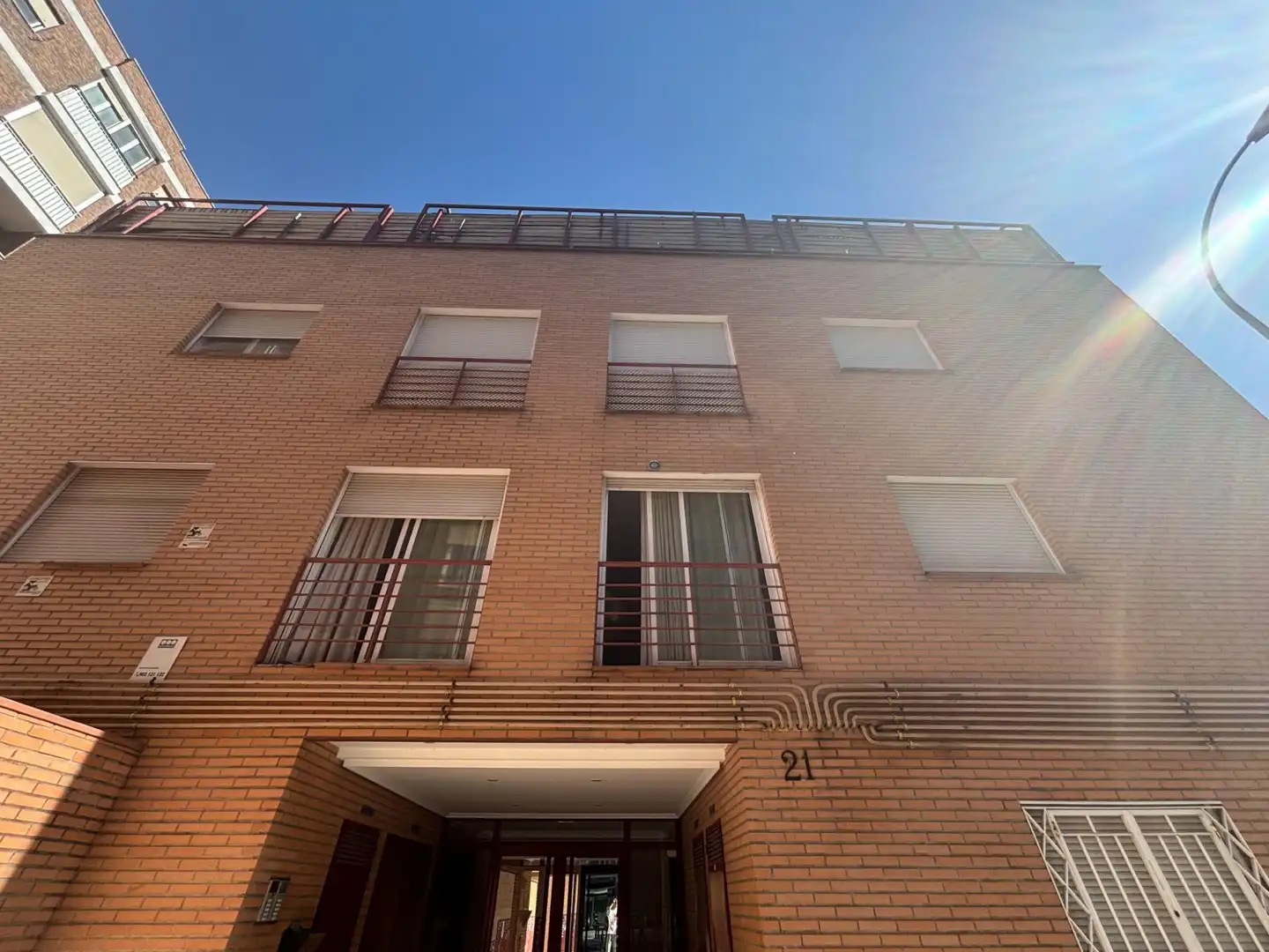 Außenansicht von Wohnung zur Miete in Madrid mit Klimaanlage, Heizung und Parkett