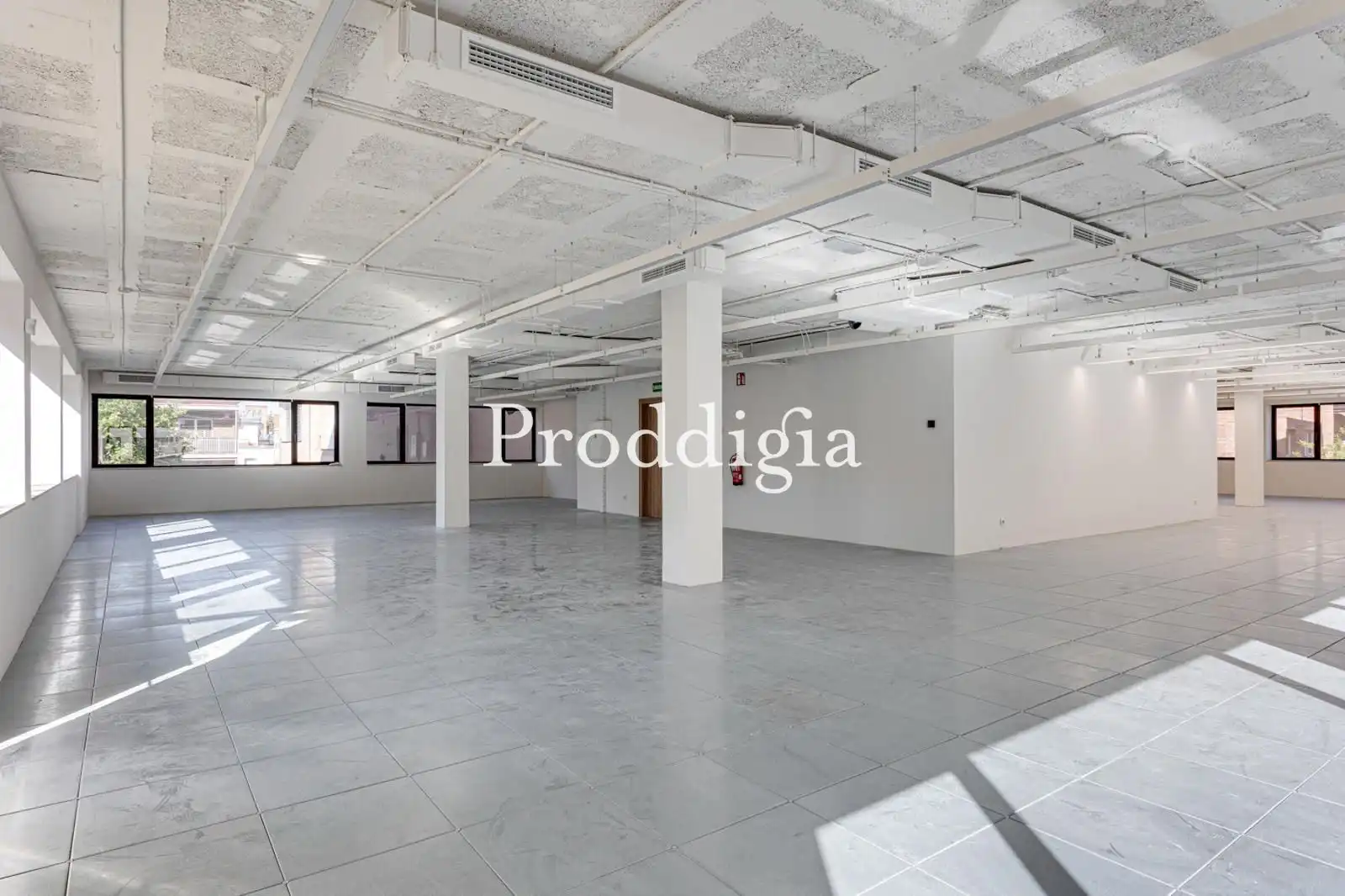 Büro zur Miete in Barcelona mit Klimaanlage und Terrasse
