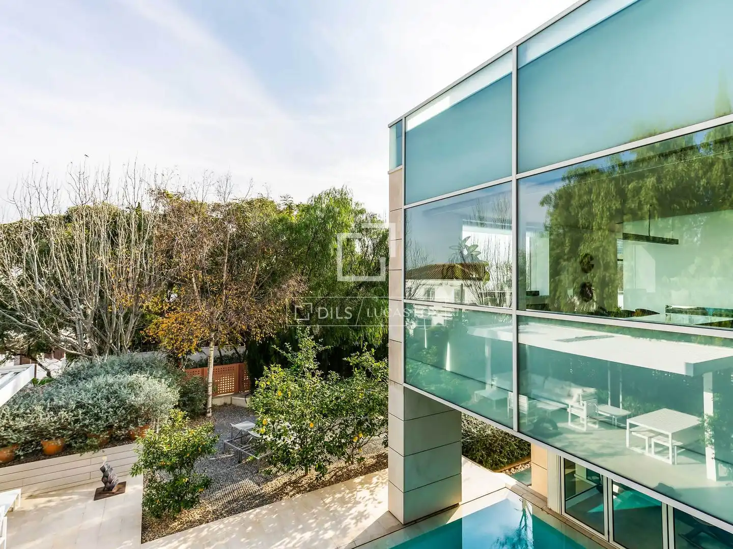 Vista exterior de Casa o xalet en venda en Barcelona amb Aire condicionat, Calefacció i Jardí privat