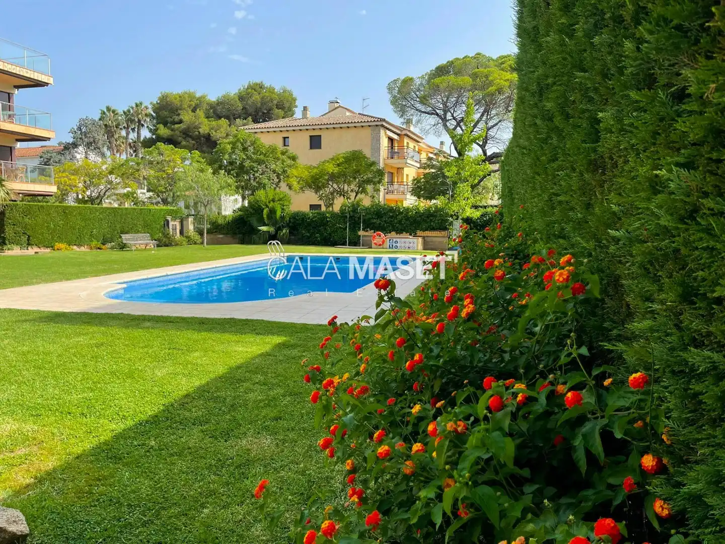 Apartament amb piscina en venda a Platja d'Aro