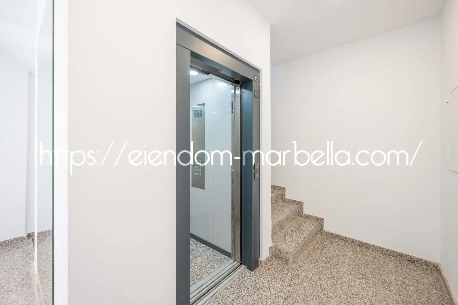 Apartament en venda a Puerto Deportivo