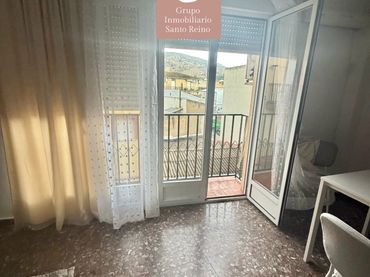 Flat with balcony for sale in Calle de las Animas