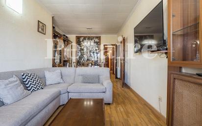 Living room of Flat for sale in  Barcelona Capital  with Air Conditioner, Heating and Parquet flooring