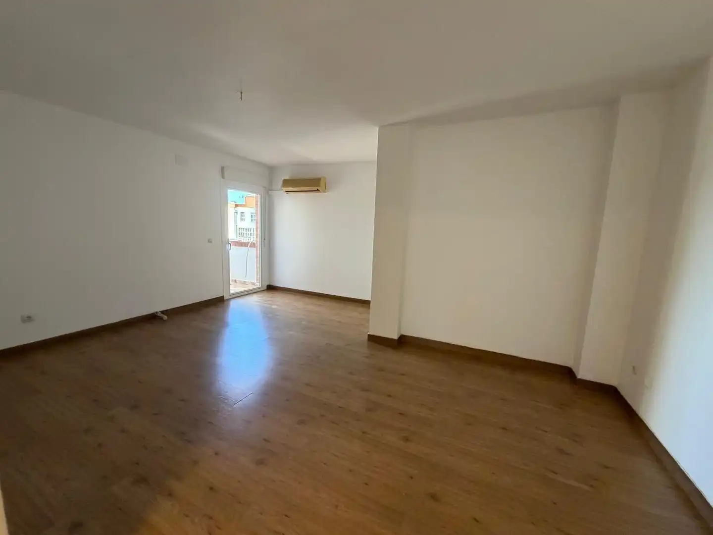 Flat with lift to rent in Calle RICO CEJUDO, imagen 2