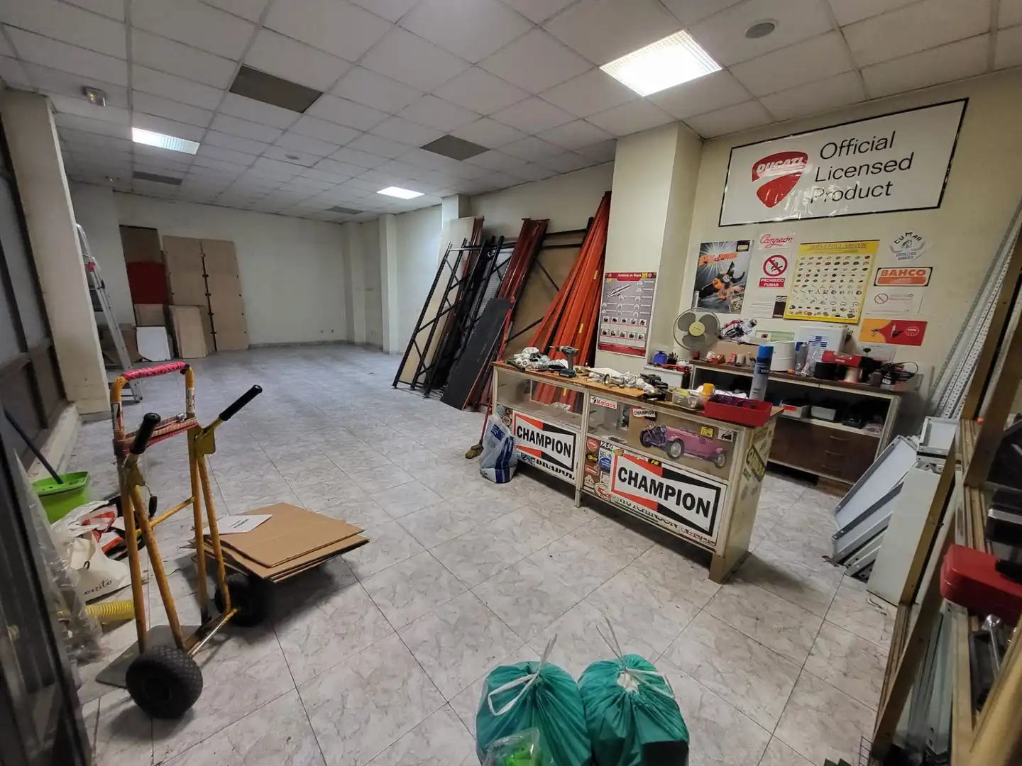 Local comercial en venda a Maria Agustin, imagen 4