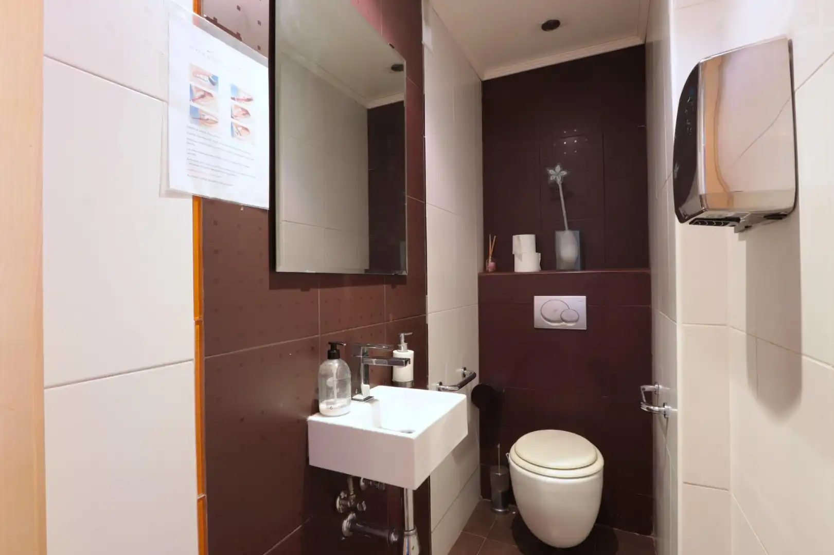 Büro zur Miete in REINA VICTORIA EUGENIA, Alameda