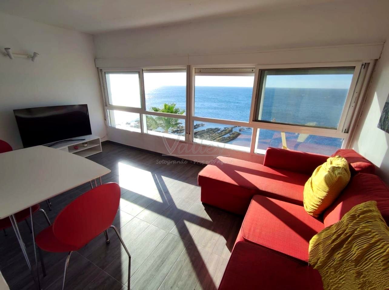 Sala d'estar de Pis en venda en Sotogrande