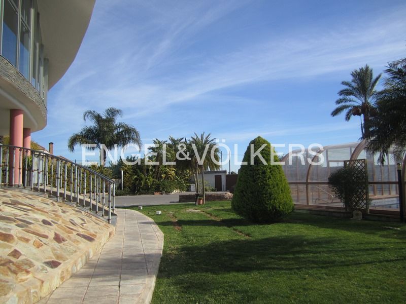 Exterior view of Country house for sale in Los Montesinos  with Air Conditioner, Heating and Private garden