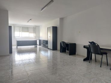 Local comercial en alquiler en Maliaño