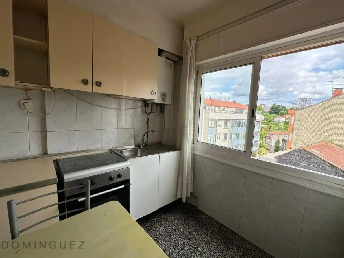 Cocina de Piso en venta en Vigo  con Calefacción