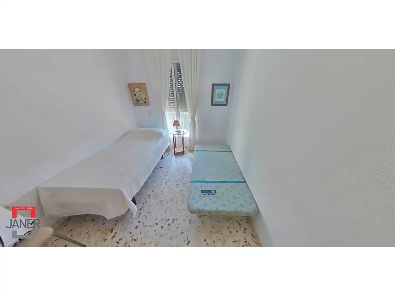 Dormitori de Casa o xalet en venda en Tomares amb Aire condicionat, Jardí privat i Terrassa