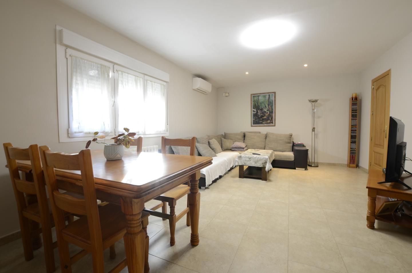 Living room of Single-family semi-detached for sale in Seseña  with Air Conditioner, Heating and Swimming Pool